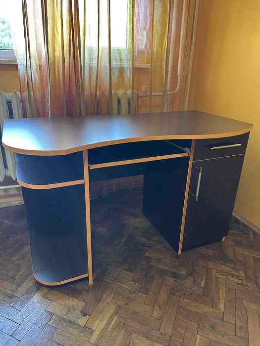 Продавам мебели в отлично състояние