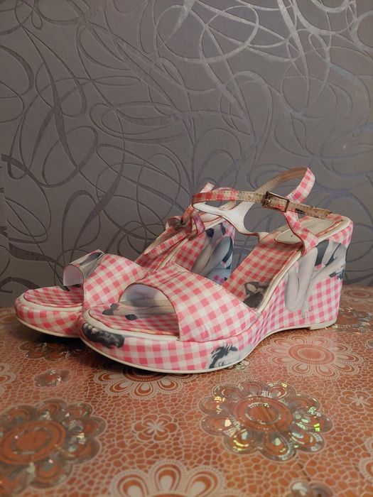 Босоножки женские