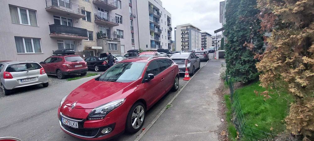 Renault Megane stare perfecta  ambreiaj nou, anvelope noi etc