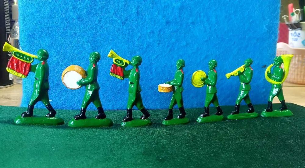 Солдатики  СССР оловянные  1960хгодов 7 шт.