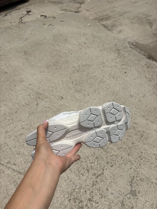New balance white