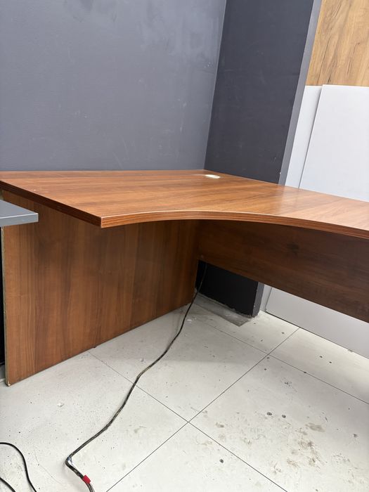 Рабочий стол продаю