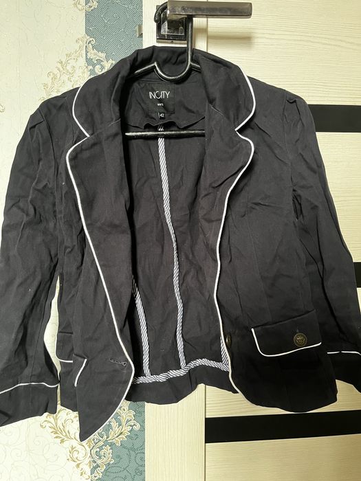 Женская  одежда.