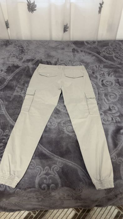 De vanzare pantaloni