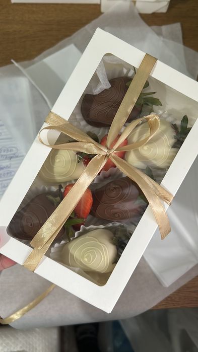 Клубника в шоколаде, трайфлы