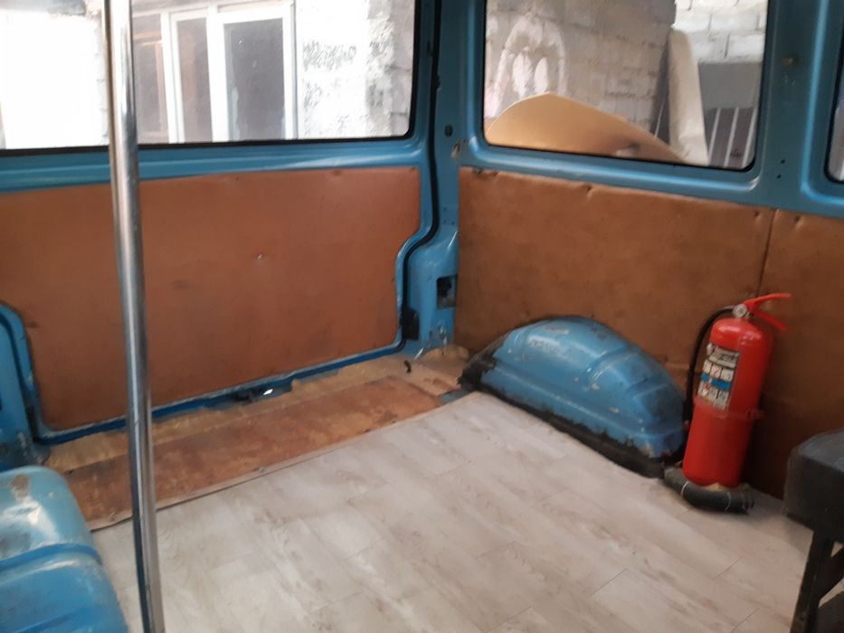 Продам автомобиль Volkswagen Transporter