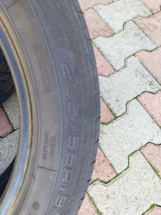 2 cauciucuri Goodyear 235/55/19 profil foarte bun.100 de ron buc.i