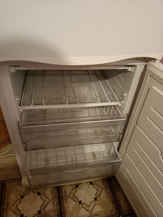 Продам холодильник Атлант