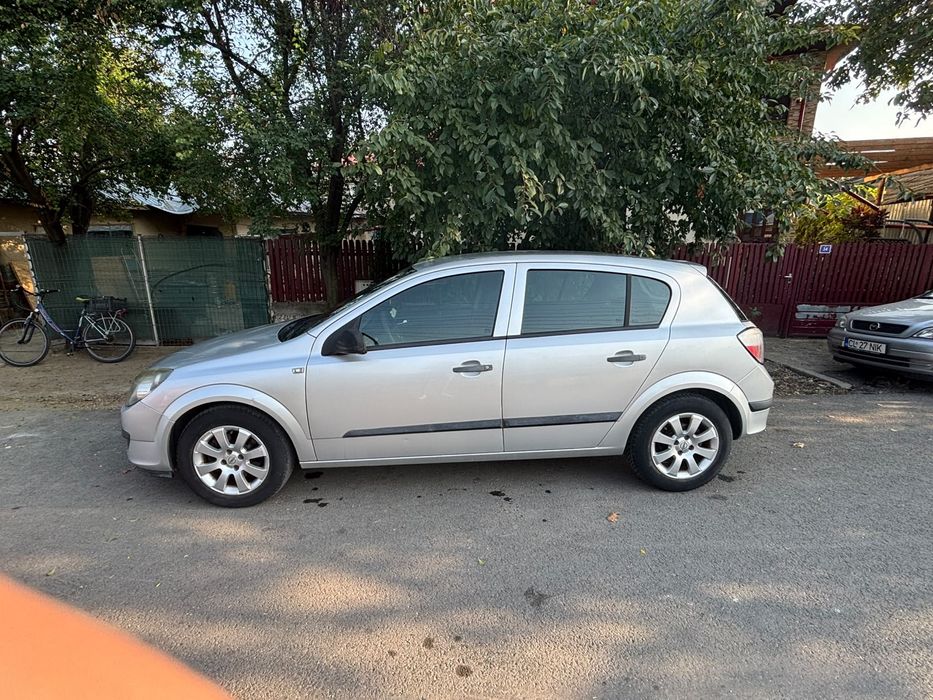 Opel Astra H an 2004