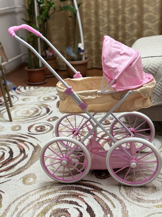 Продам игрушечную коляску детскую