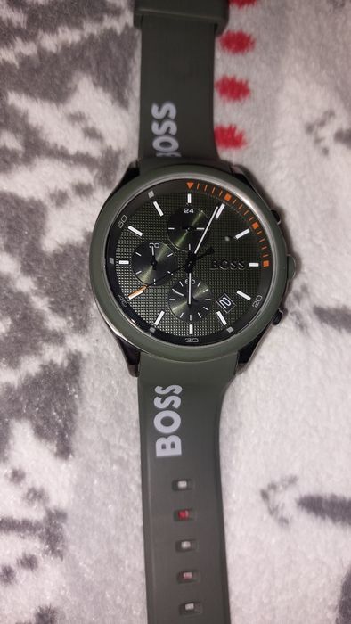 Vând ceas boss velocity quartz