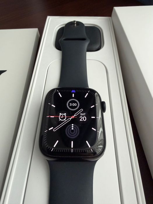 Apple Watch Series 7 45mm Aluminum