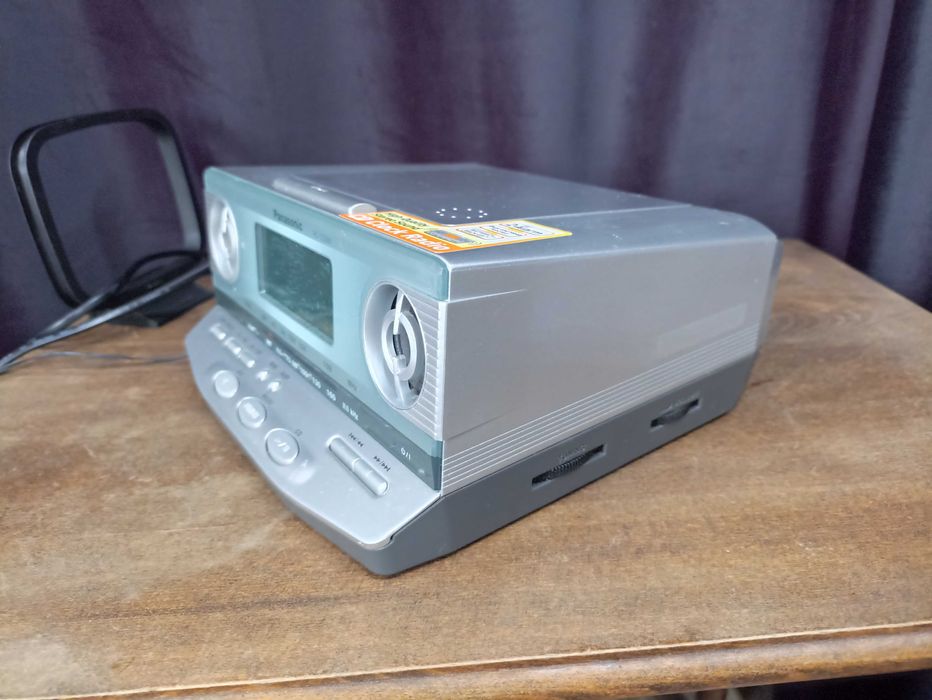 Radio-cd cu alarma Panasonic