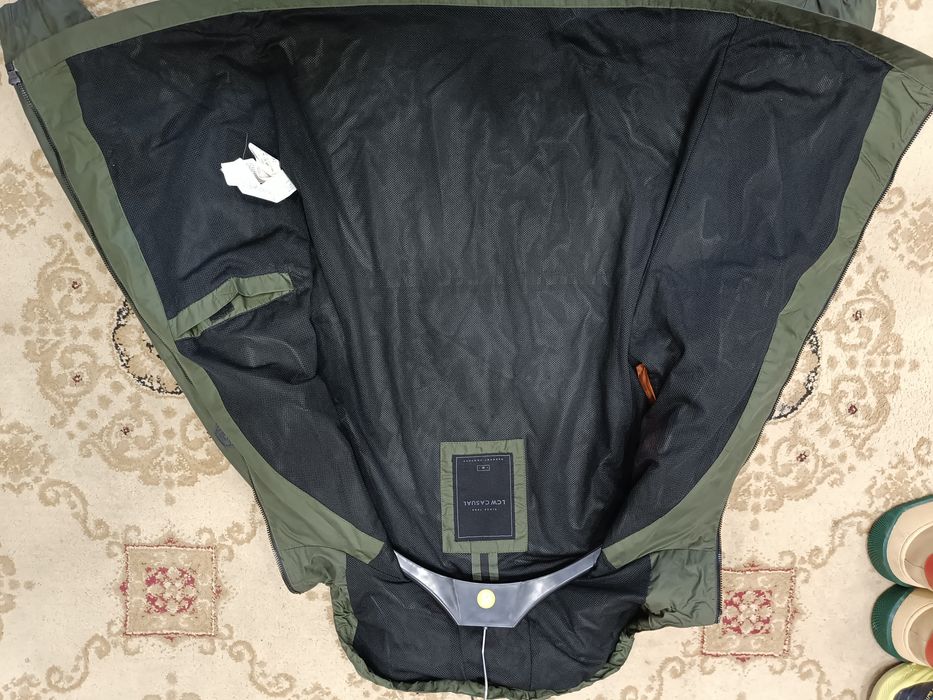 Оригинальные ветровка Waikiki