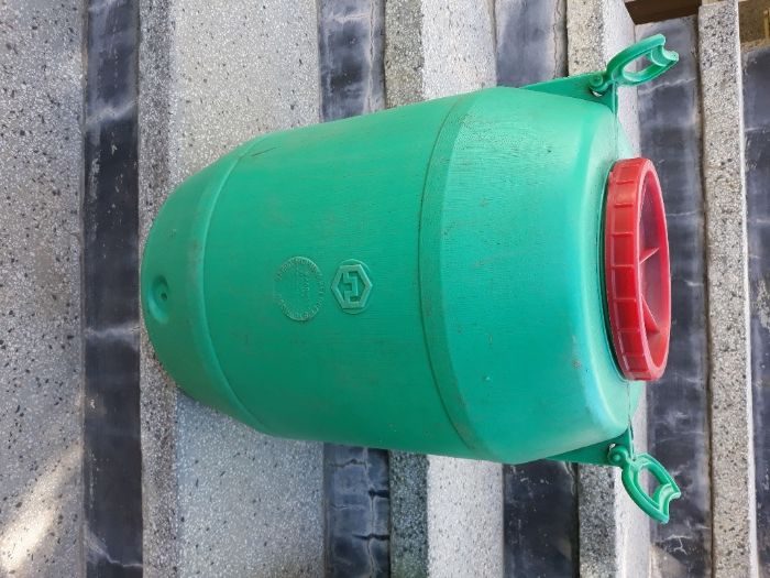 Пластмасови бидони(варели) - 50л и 120л