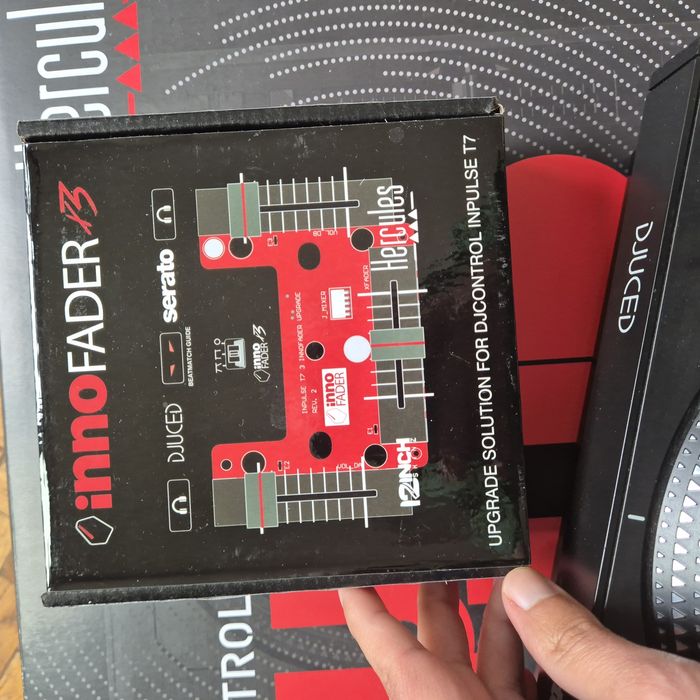 Hercules DJ Control Inpulse T7 - innoFADER