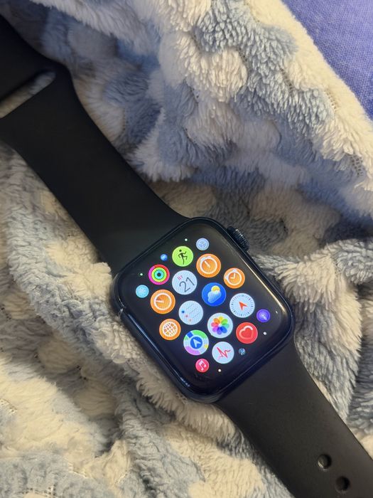 Продам Apple Watch Series 6, 40 мм (Blue)
