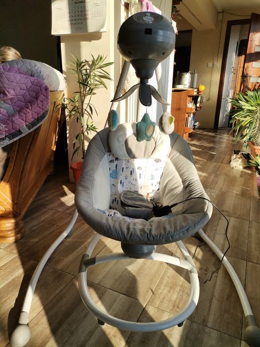 Продавам Електрическа бебешка люлка Cangaroo Woodsy