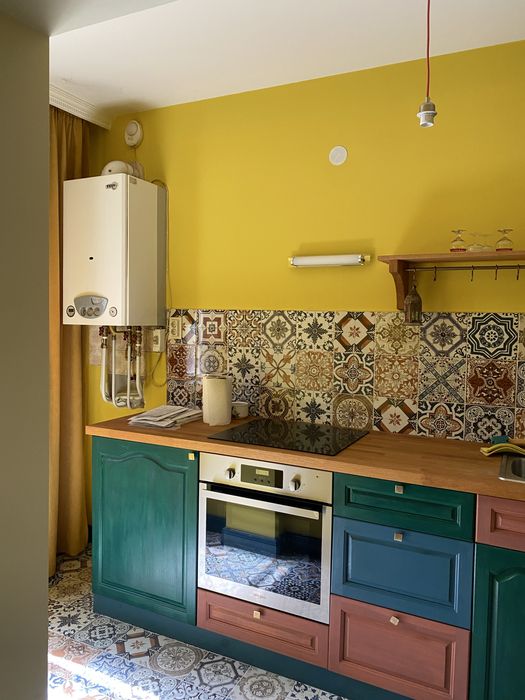 Продава се просторен апартамент в центъра на Велико Търново