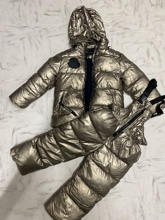 Отдам Детские вещи на возраст 4-5 лет