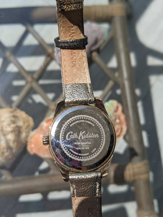 Часы наручные б/у в рабочем состоянии