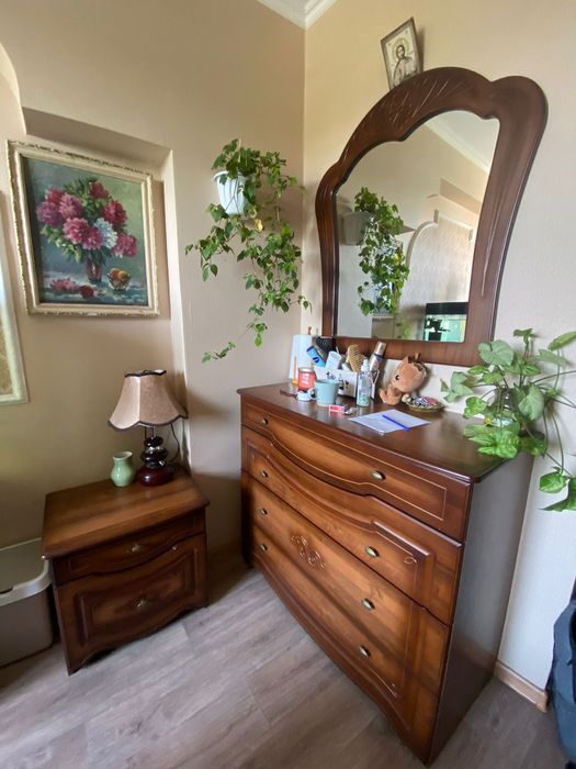 Спальный гарнитур