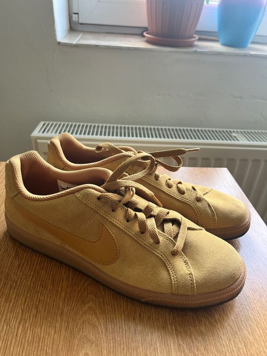 Adidasi Nike marimea 40