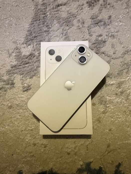 iPhone 13 128GB White — отличное состояние