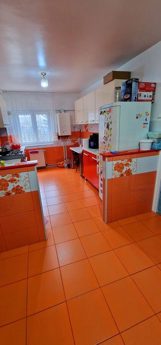 Vând apartament 2 camere
