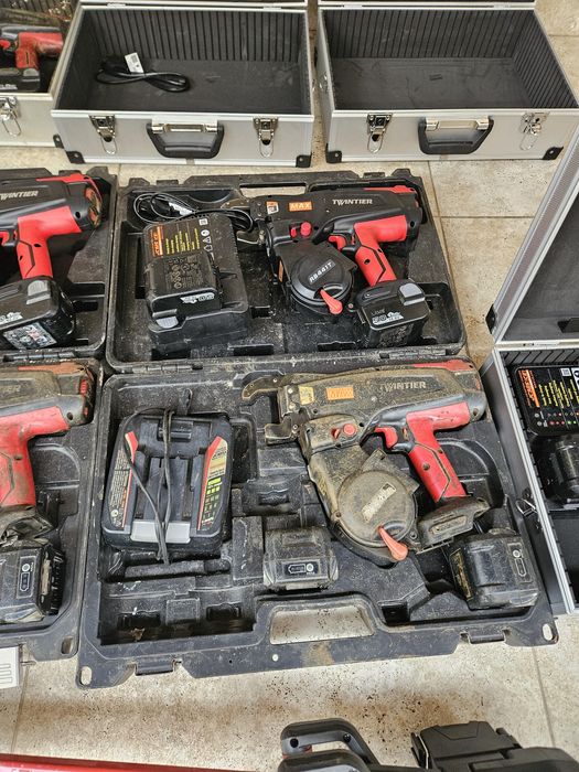 Mașini de legat fier max rb 441,611 441,611,443 401t de inchiriat