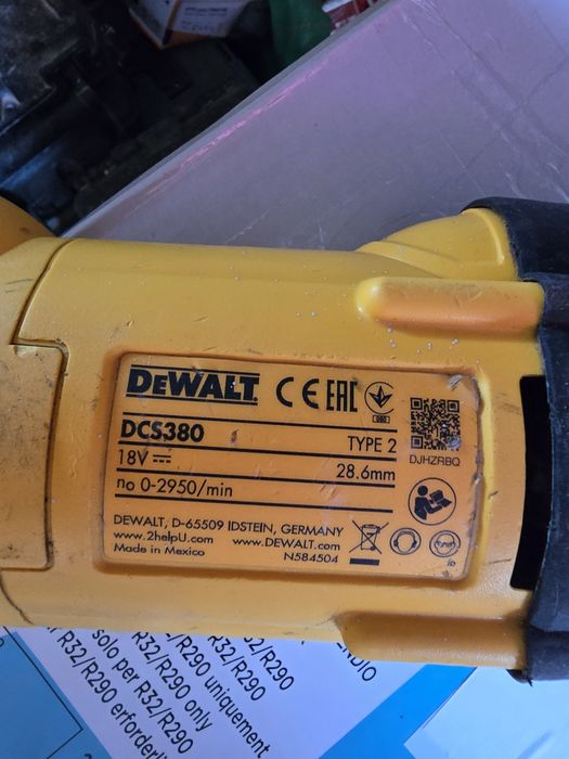 Fierăstrău sabie dewalt