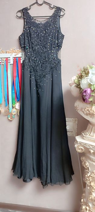 Продам шикарное платье