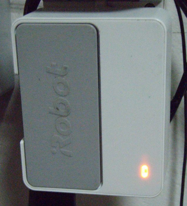 iRobot Braava Jet 240 defect, se vinde pe componenta