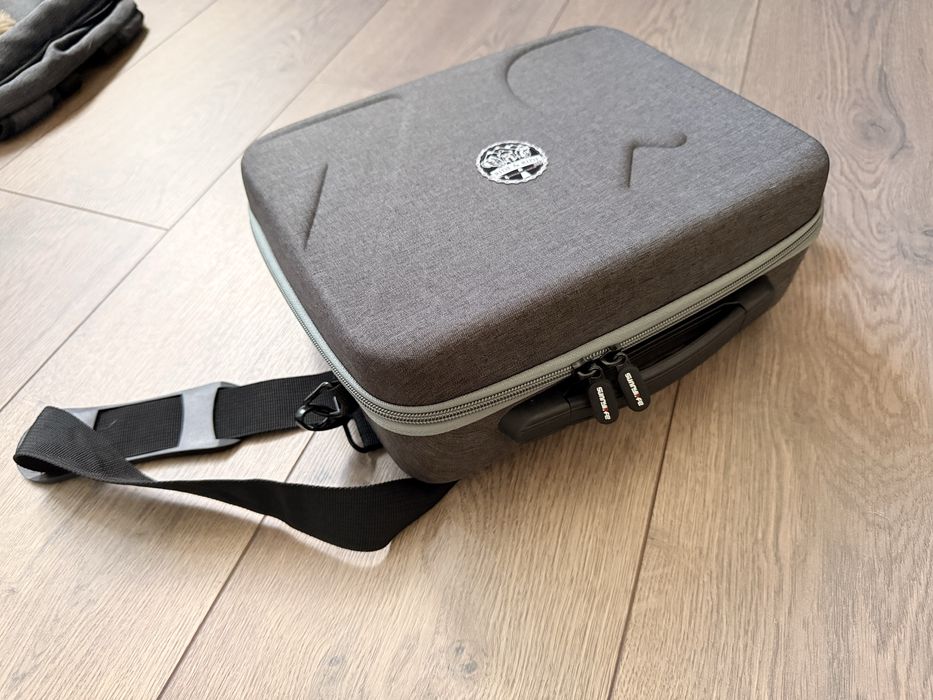 Drona dji mini 3 pachet cu geanta