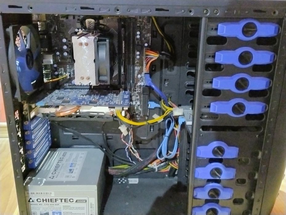 Se vinde Pc Gaming 2015