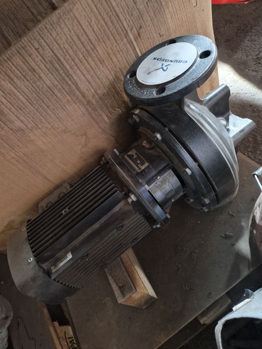 Насос Grundfos TP 65-150/4