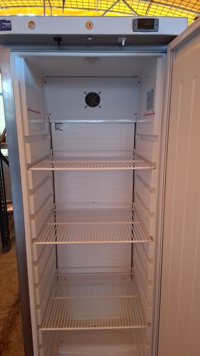 Frigider profesional