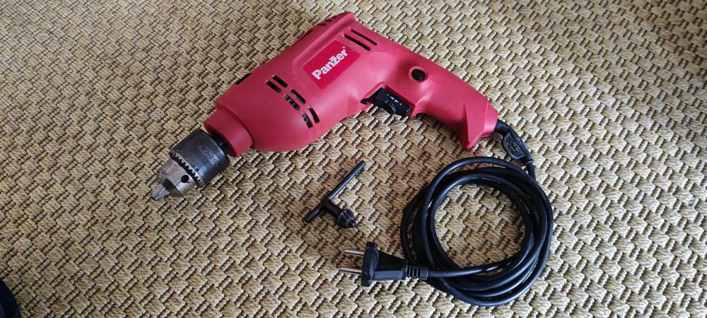 Bormasina cu percutie Panzer 650W stare foarte buna. Livrare Gara Obor