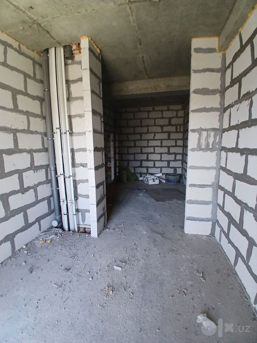 Бухара ситида 2 хонали квартира сотилади срочныйга факкат