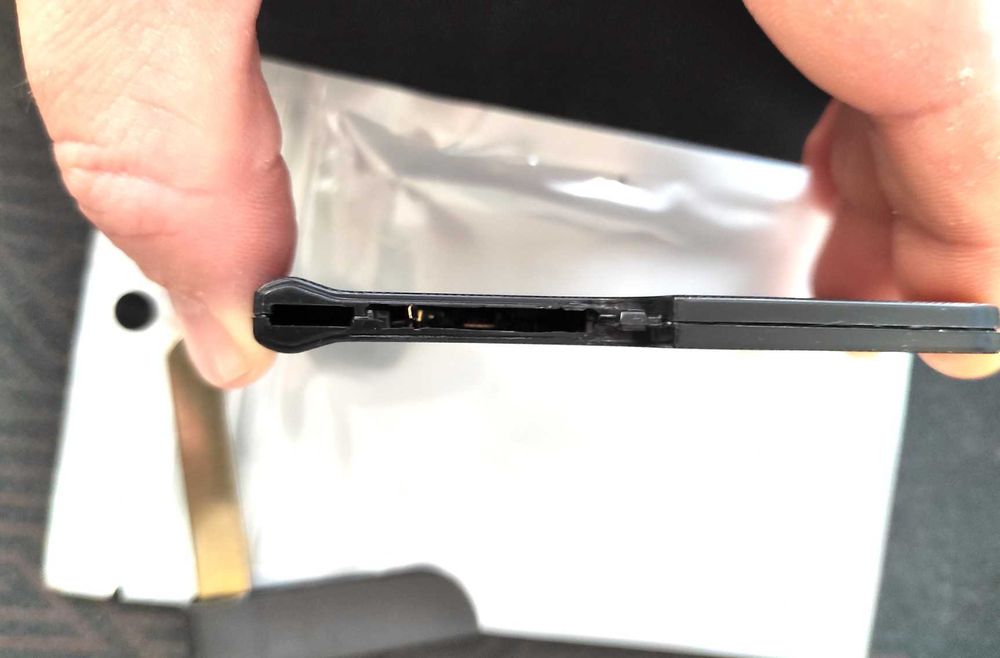 Продавам непрограмирана карта-ключ за Renault Scenic 2