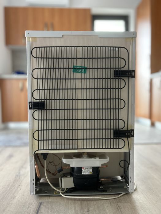 Frigider Arctic cu congelator