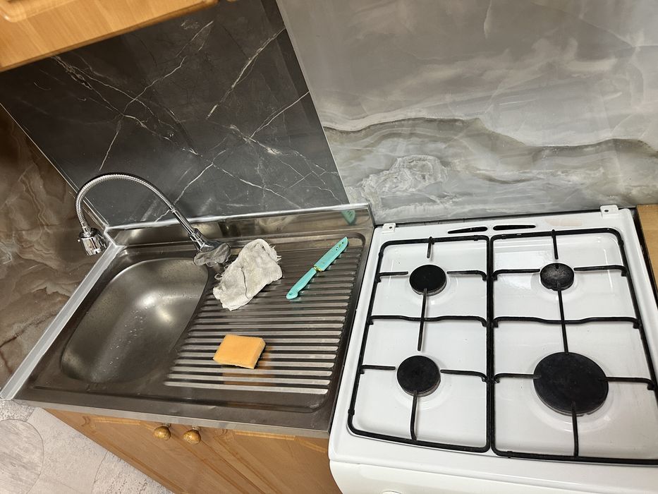 Продам холодильник Indesit