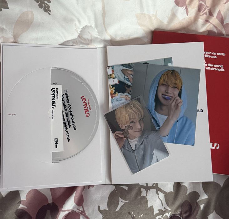 официални албуми и фотокартички