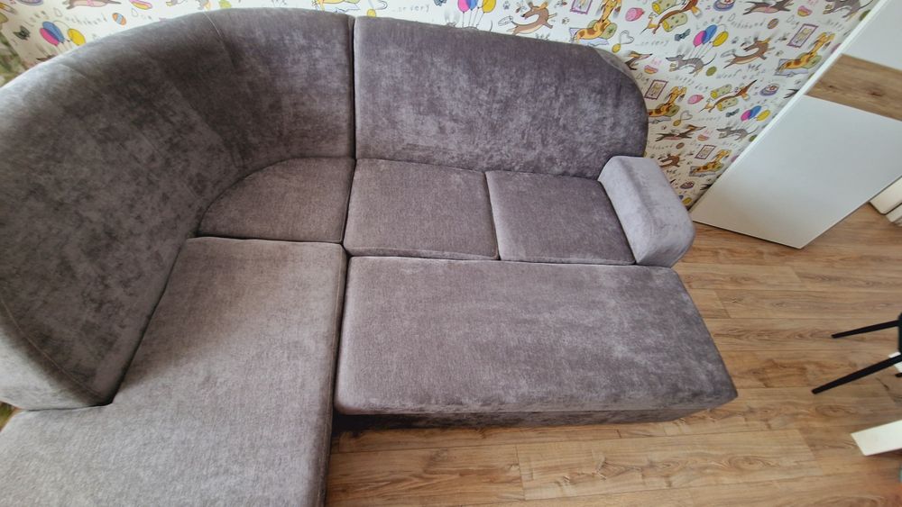 Продаю угловой диван