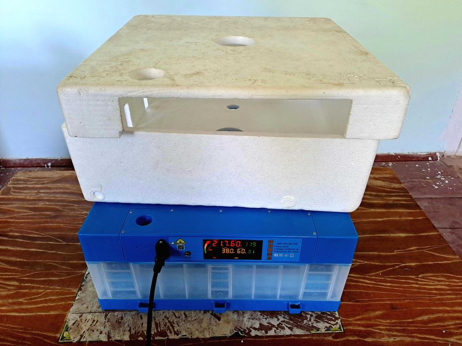 Продаётся Инкубатор 64 яиц Incubator Inkubator 64 talik