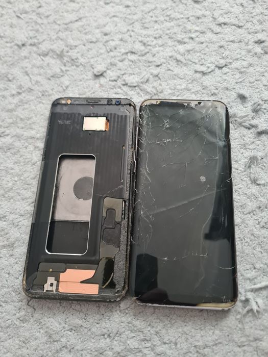 Продам два Samsung s8+