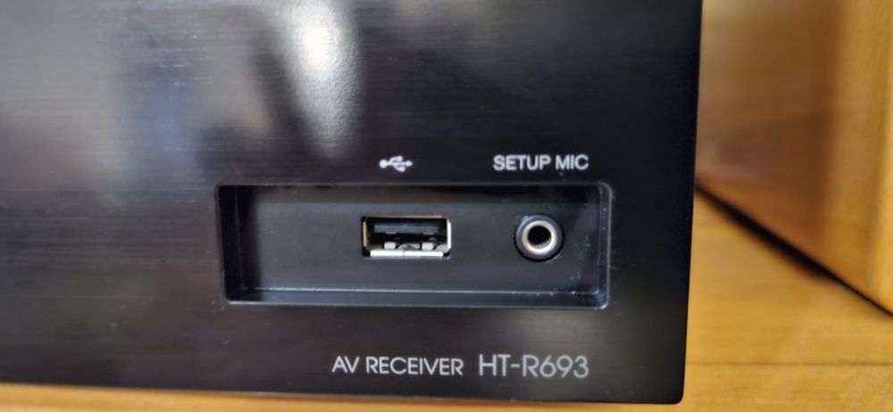 Amplituner Onkyo ht-r693 + telecomandă