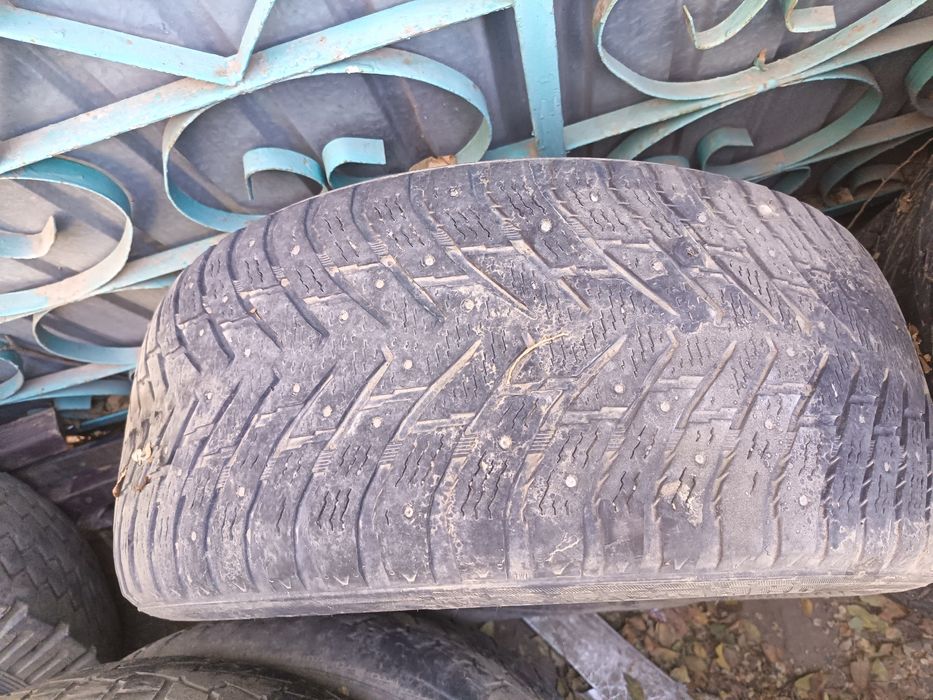 Продам шины в нормальном состояние состоянии