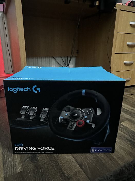 Volan logitech g29 + schimbator logitech