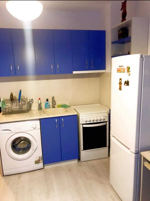 Дава се под наем Двустаен апартамент в Пловдив, Южен - 60 кв.м за 275 € - Снимка #2